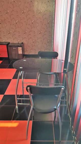 Гостевой дом Самарканд Ялта Семейный номер с видом на море-5