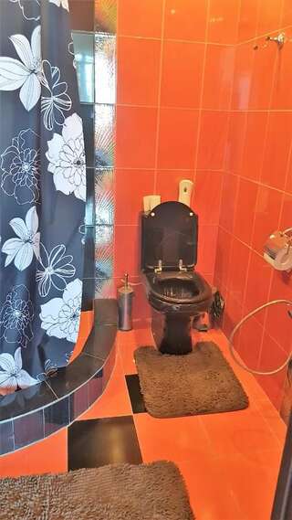 Гостевой дом Самарканд Ялта Семейный номер с видом на море-7